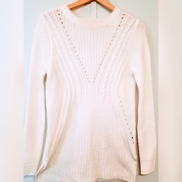 White Sweater - Picture 2 of 8